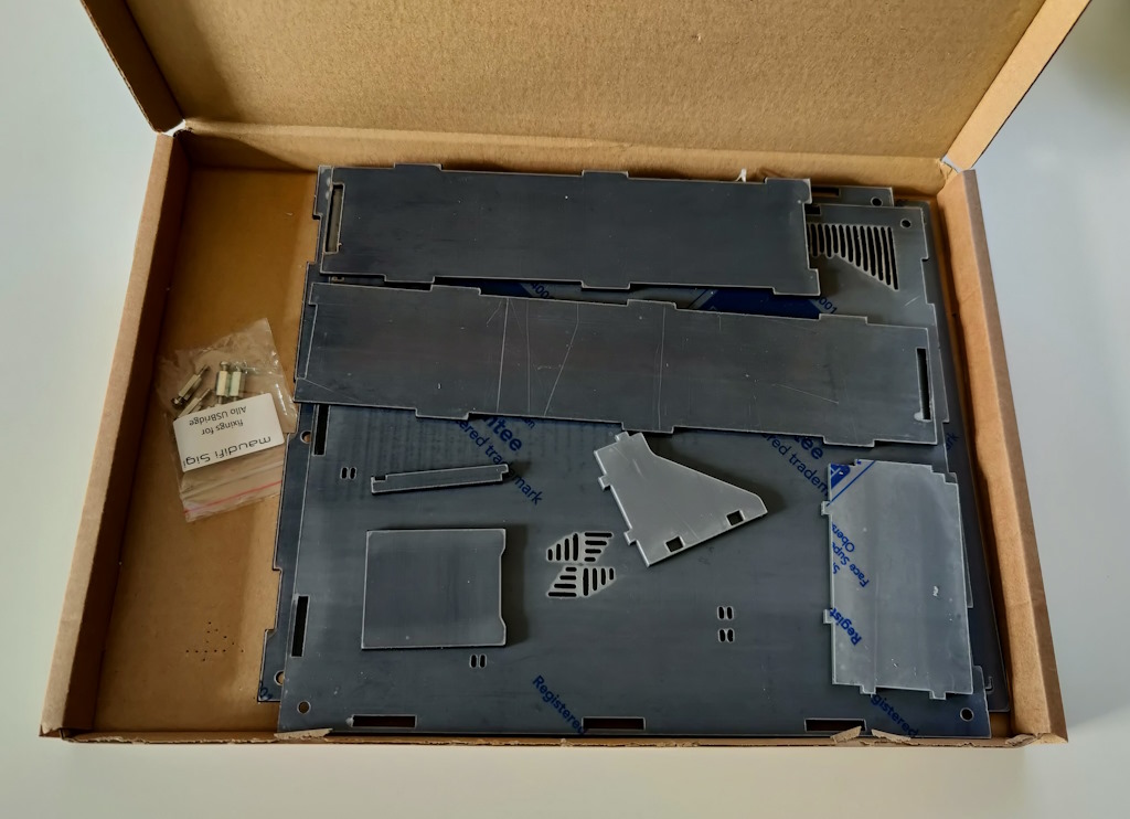 maudifi Sigi - open box