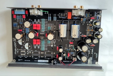 maudifi PhonOh!756 phono stage in a Cambridge Audio 540P chassis
